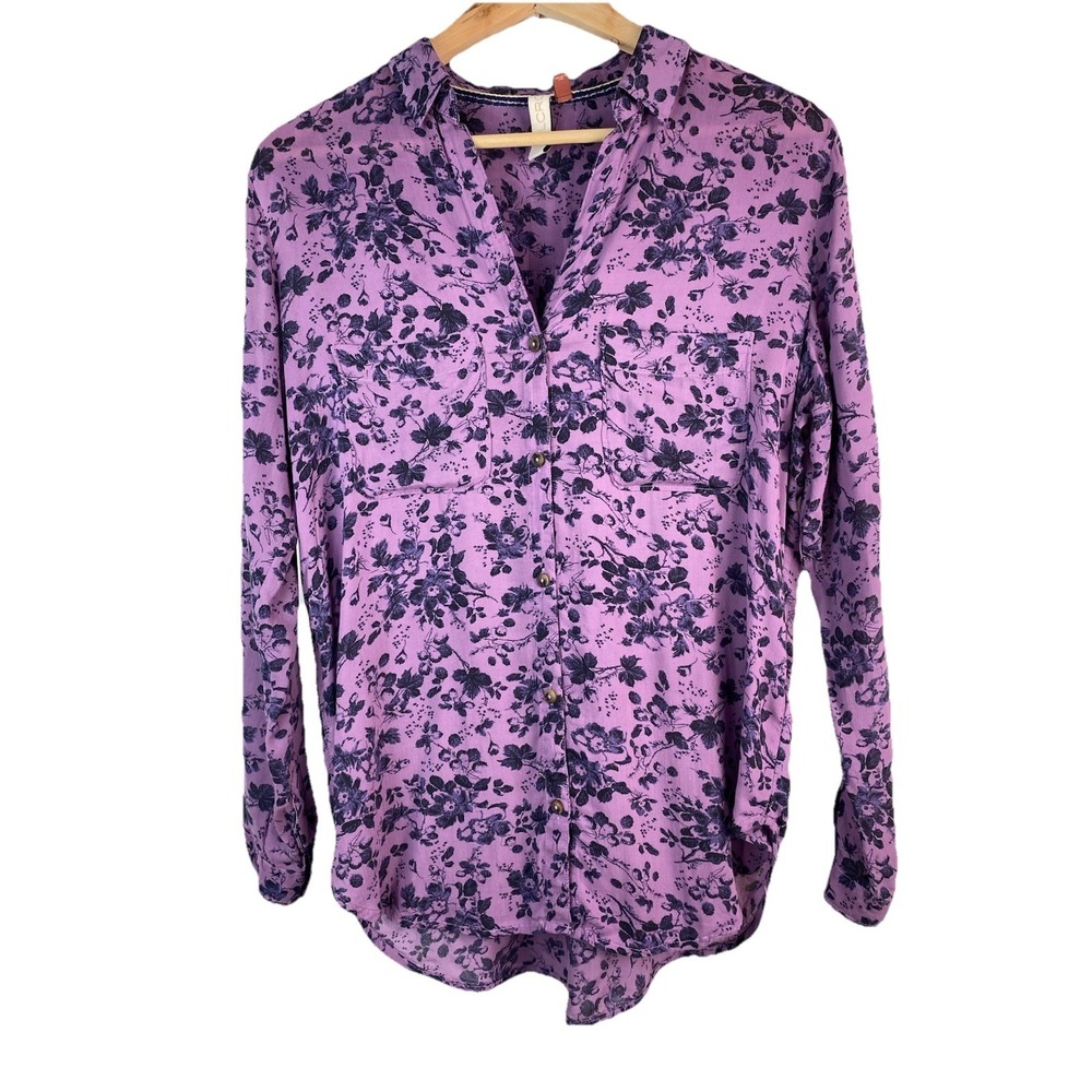 Anthropologie PILCRO Women's XS Purple Floral Delicate Viscose Button Up Shirt